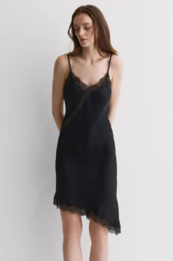 Halki / Babydoll|Spódnice /Sukienki>Intimissimi Asymetryczna Halka z Satyny Wiskozowej z Koronką czarny - 019 - czarny