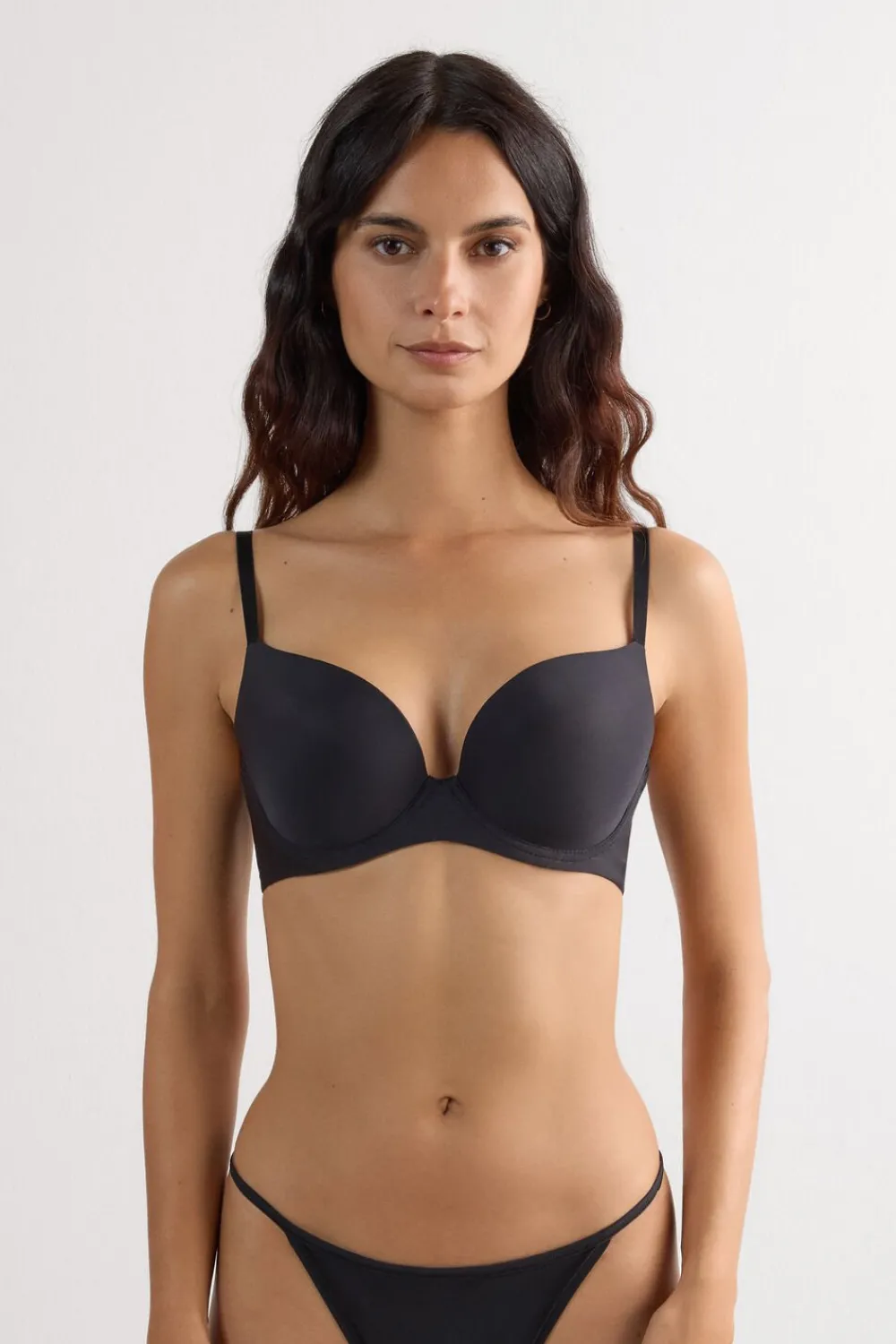Balkonetki|Z Fiszbinami>Intimissimi Balkonetka Irina z mikrofibry czarny - 019 - czarny