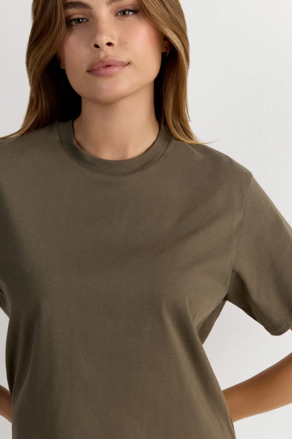 T-shirty|Bawełna>Intimissimi Bawełniana Bluzka z Krótkim Rękawem o Pudełkowym Kroju zielony - 660j - safari green