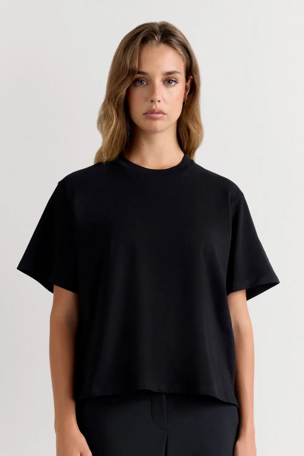T-shirty|Bawełna>Intimissimi Bawełniana Bluzka z Krótkim Rękawem o Pudełkowym Kroju czarny - 019 - czarny