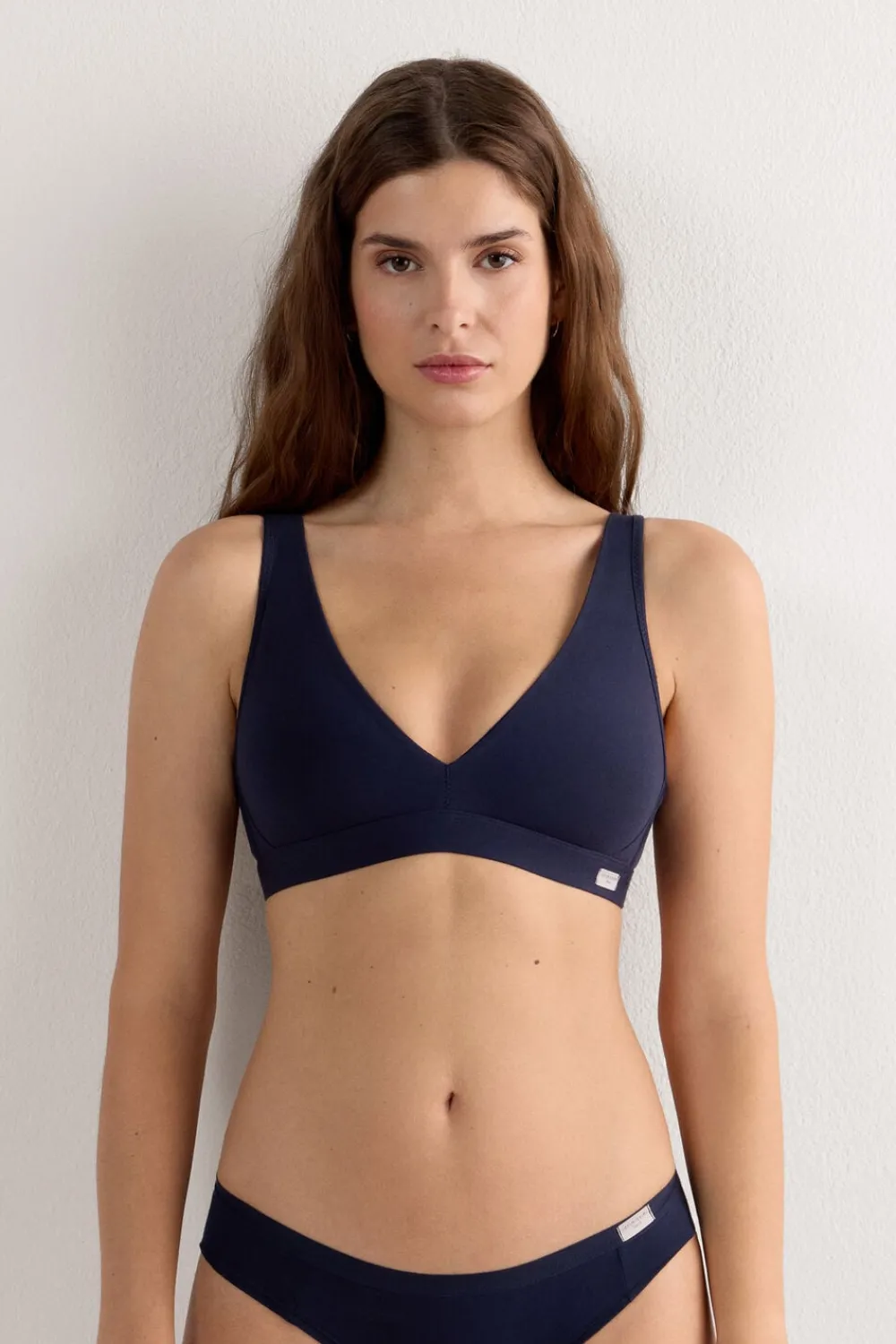 Trójkąty|Braletki>Intimissimi Bawełniany biustonosz trójkątny Lara niebieski - 1467 - intensywny niebieski