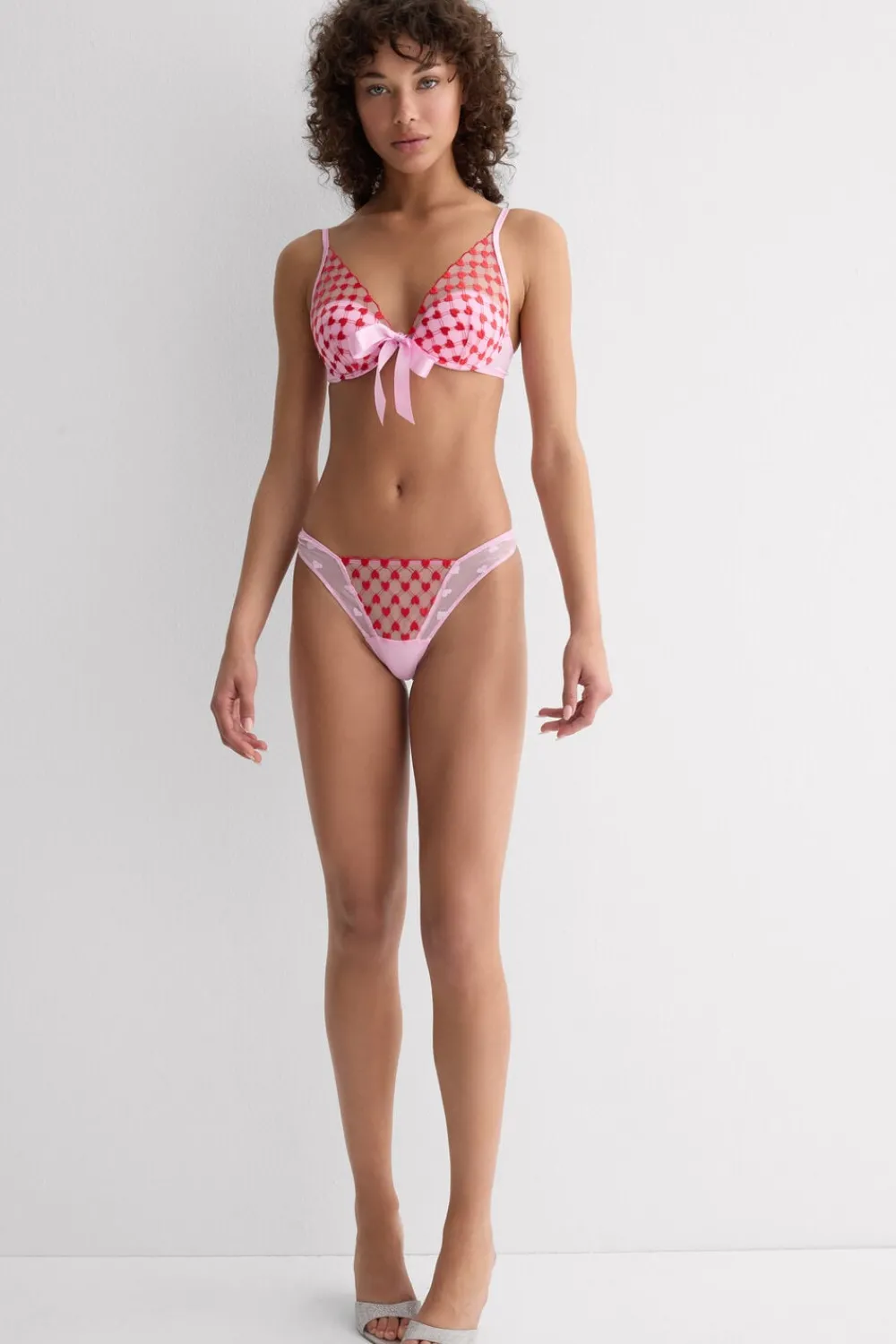 Balkonetki|Braletki>Intimissimi Biustonosz Balkonetka Elena The Love Club różowy - 058k - pink love/true red