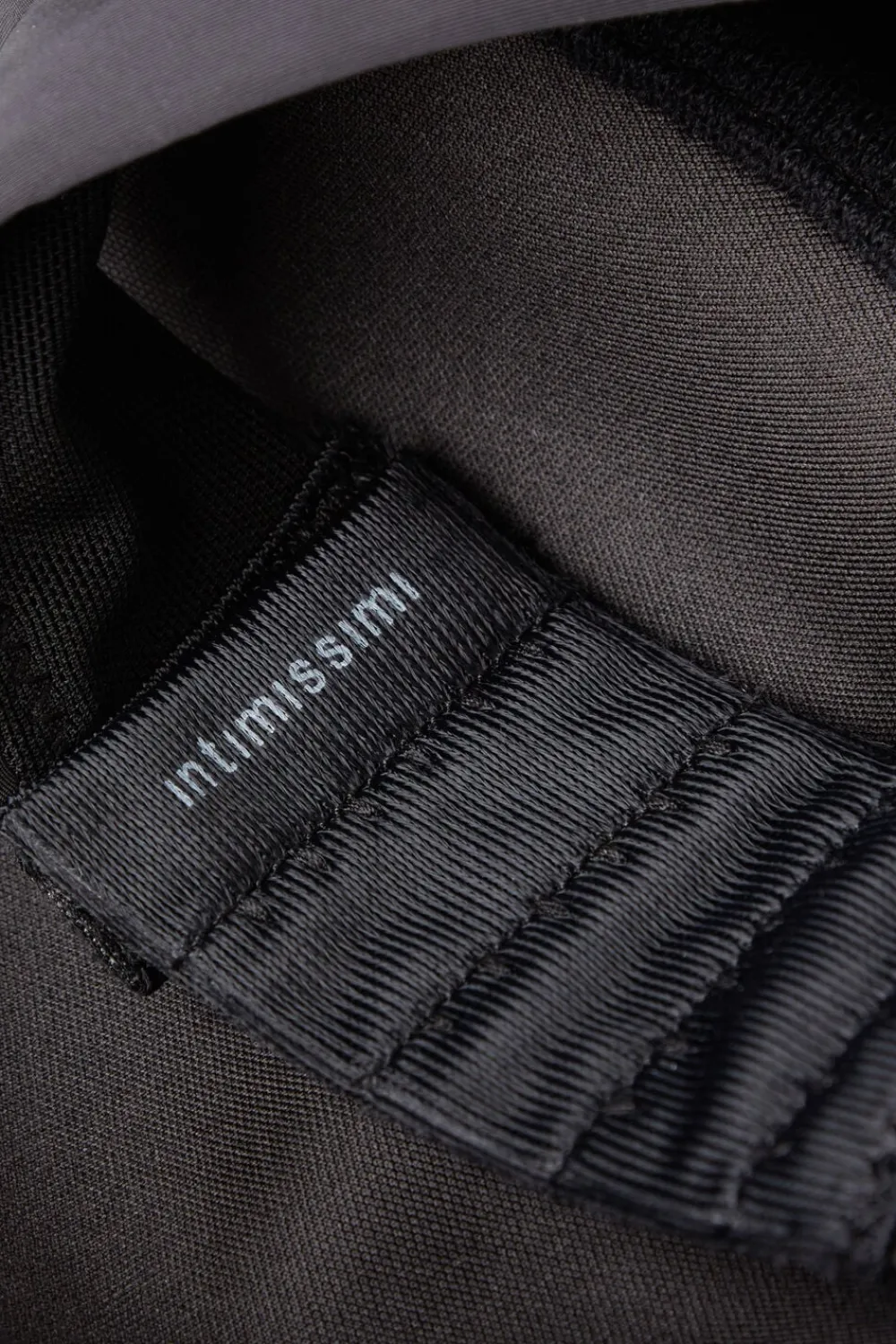 Balkonetki|Z Fiszbinami>Intimissimi Biustonosz balkonetka Francesca z mikrofibry Ultralight czarny - 019 - czarny