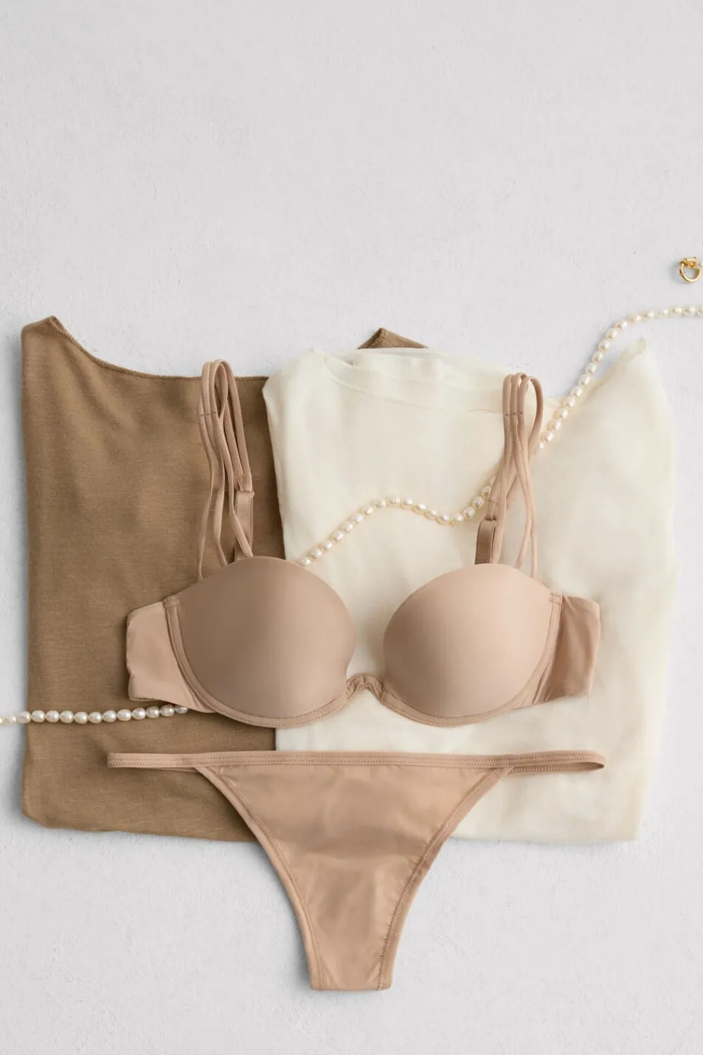 Balkonetki|Z Fiszbinami>Intimissimi Biustonosz Balkonetka Ilenia z Mikrofibry Ultralight - 044 - honey