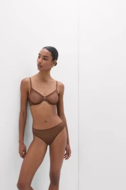 Balkonetki|Z Fiszbinami>Intimissimi Biustonosz Balkonetka Invisible Touch brązowy - 876j - cocoa brown