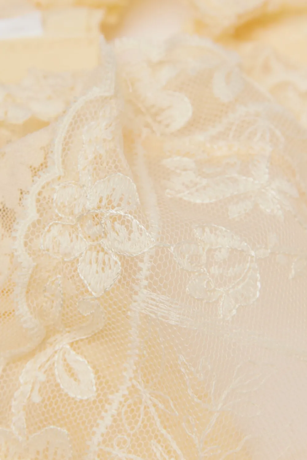 Balkonetki|Z Fiszbinami>Intimissimi Biustonosz Balkonetka Storybook Romance żółty - 112k - flan yellow