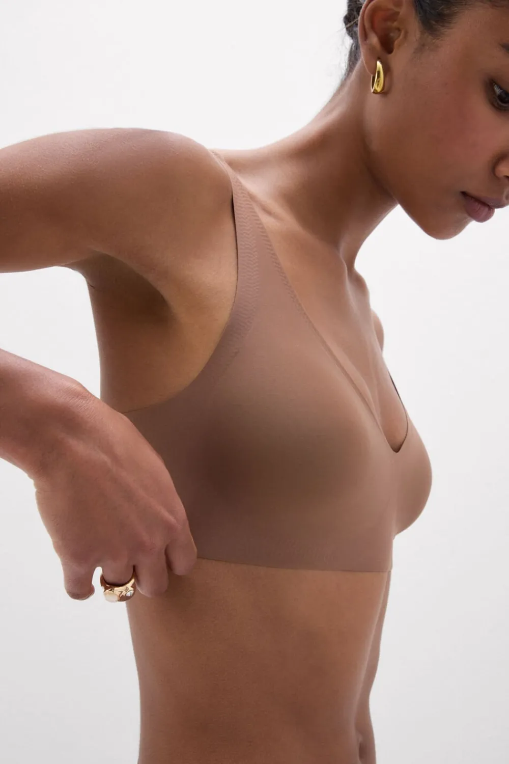 Braletki|Usztywniane>Intimissimi Biustonosz Bra Top Aria z Mikrofibry naturalny - 502i - caramel