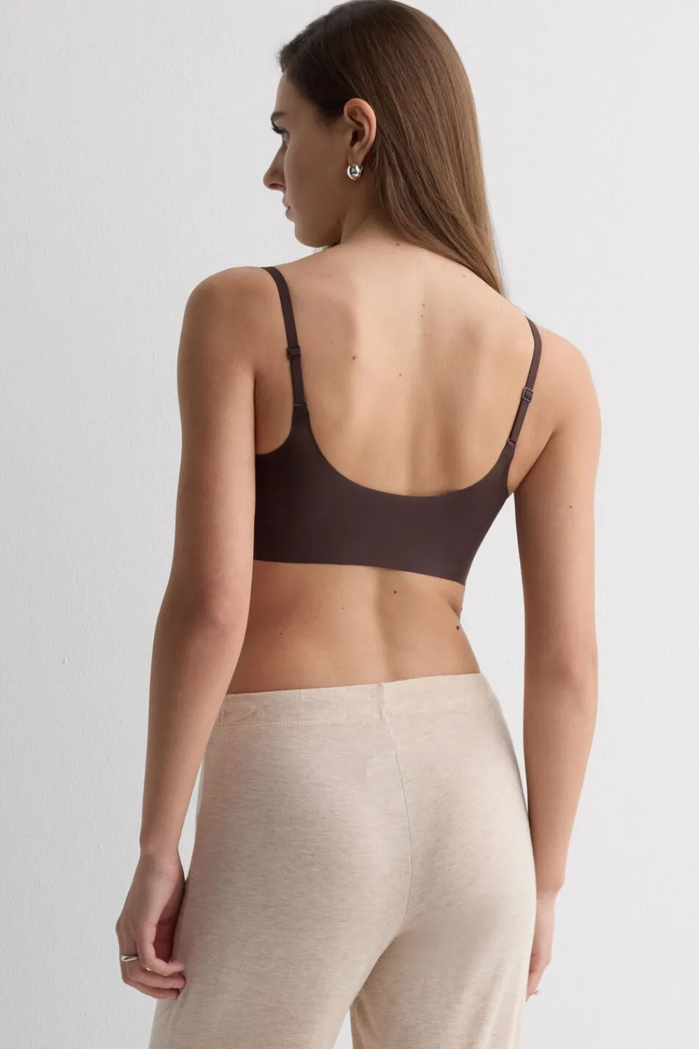 Braletki|Bez Fiszbin>Intimissimi Biustonosz Bra Top Eri z Mikrofibry brązowy - 705j - brąz mokka