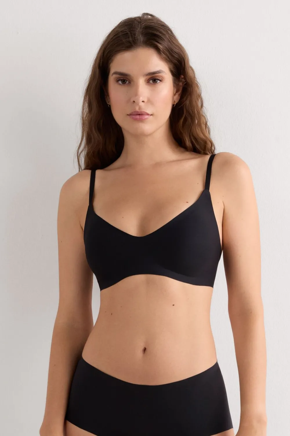 Braletki|Bez Fiszbin>Intimissimi Biustonosz Bra Top Laila z Mikrofibry czarny - 019 - czarny