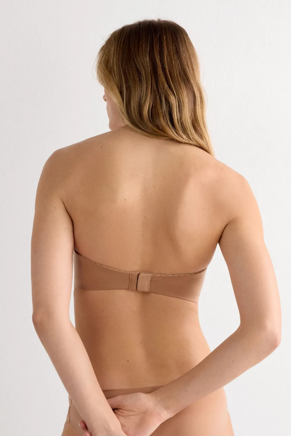 Bez Ramiączek|Z Fiszbinami>Intimissimi Biustonosz Opaska Anna z Mikrofibry Ultralight naturalny - 417i - cappuccino