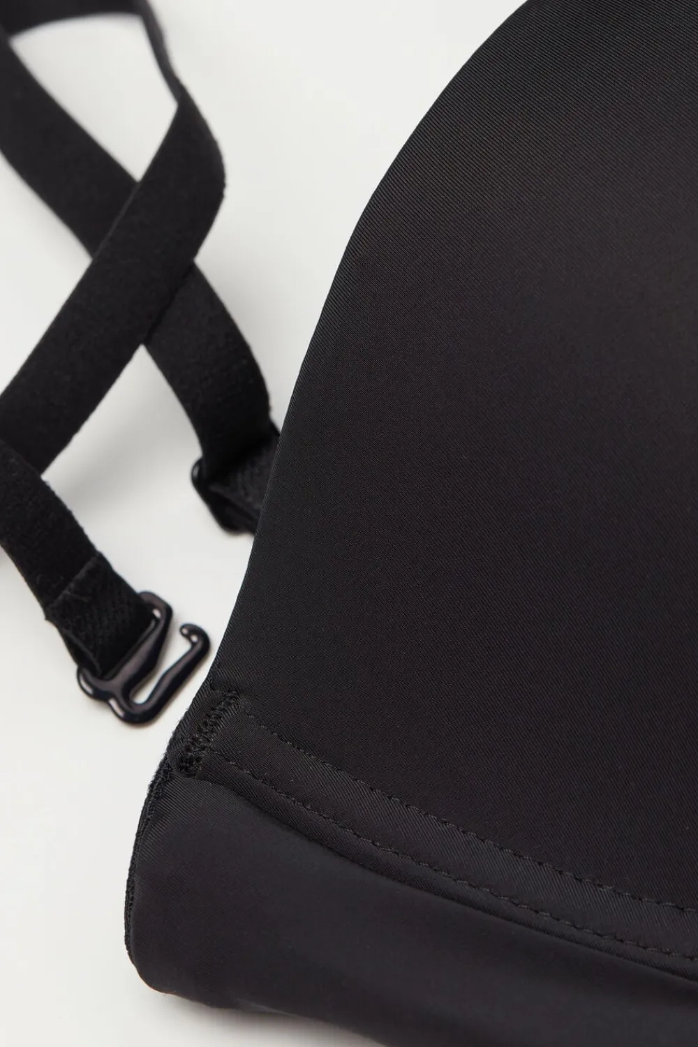 Bez Ramiączek|Z Fiszbinami>Intimissimi Biustonosz Opaska Anna z Mikrofibry Ultralight czarny - 019 - czarny