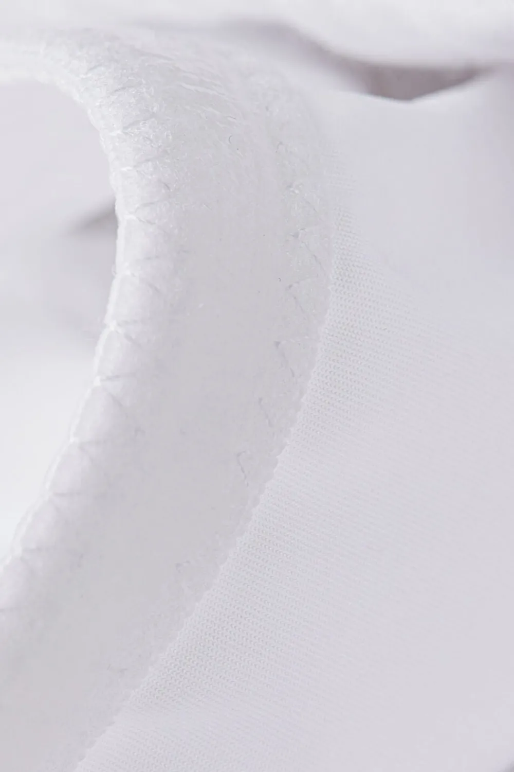Bez Ramiączek|Bez Fiszbin>Intimissimi Biustonosz Opaska Ilaria z Mikrofibry Ultralight biały - 001 - biały