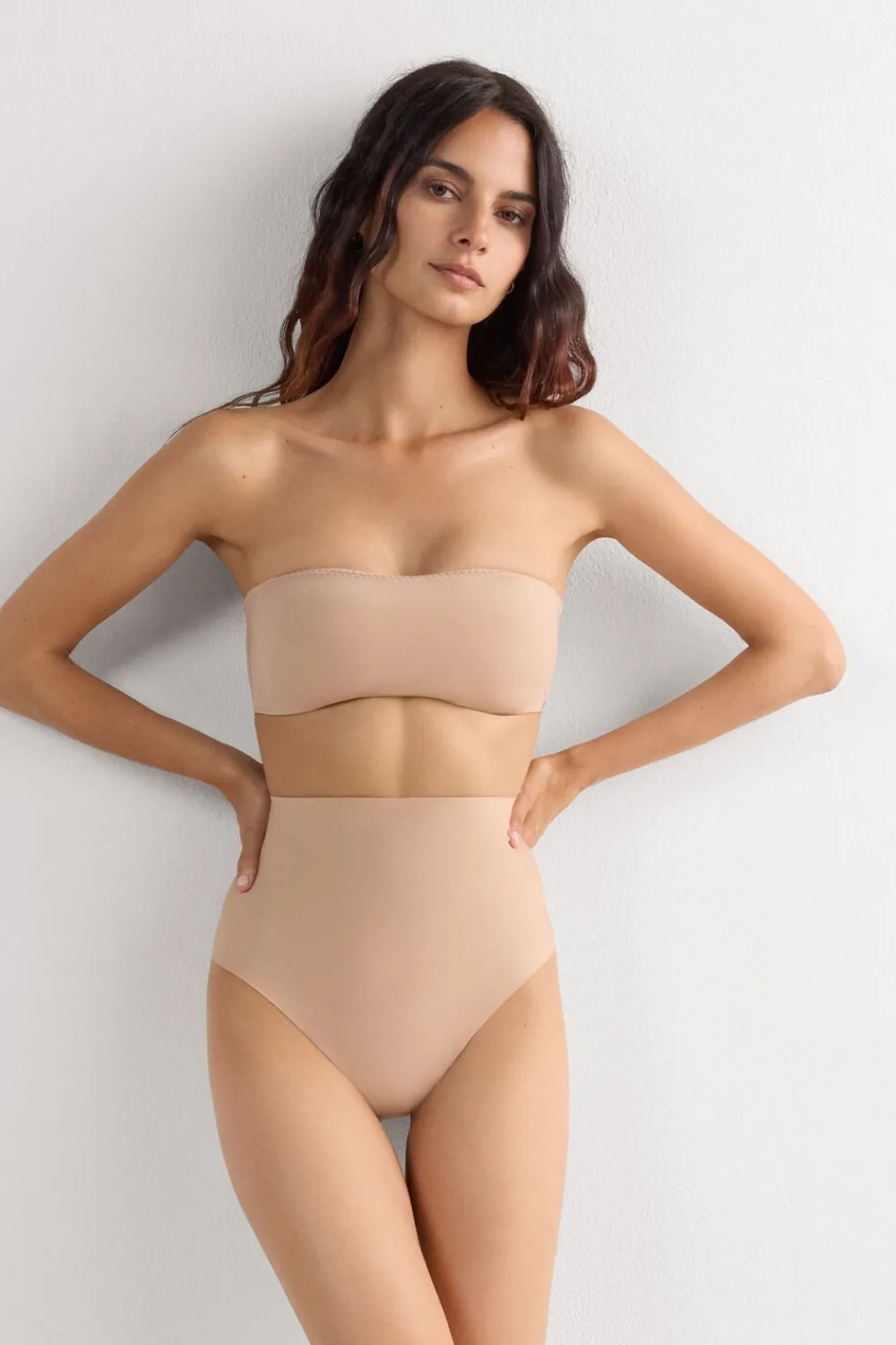 Bez Ramiączek|Bez Fiszbin>Intimissimi Biustonosz Opaska Ilaria z Mikrofibry Ultralight - 044 - honey