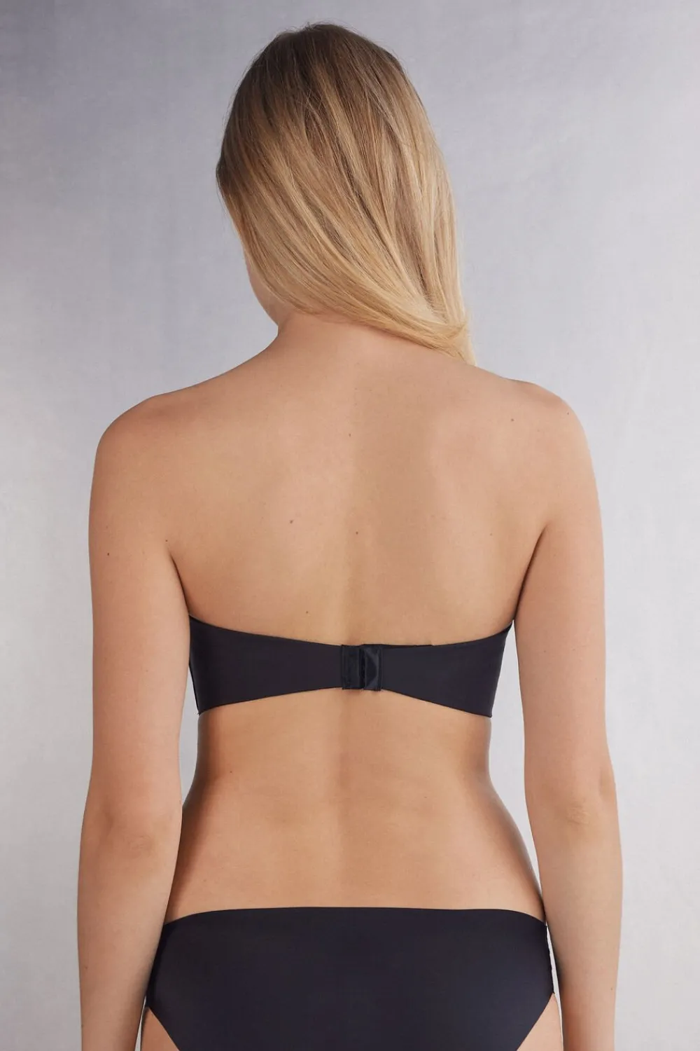 Bez Ramiączek|Bez Fiszbin>Intimissimi Biustonosz Opaska Laura z Mikrofibry Ultralight czarny - 019 - czarny