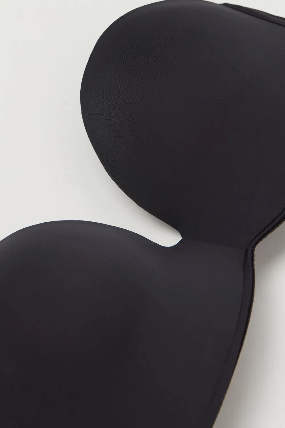 Bez Ramiączek|Bez Fiszbin>Intimissimi Biustonosz Opaska Laura z Mikrofibry Ultralight czarny - 019 - czarny