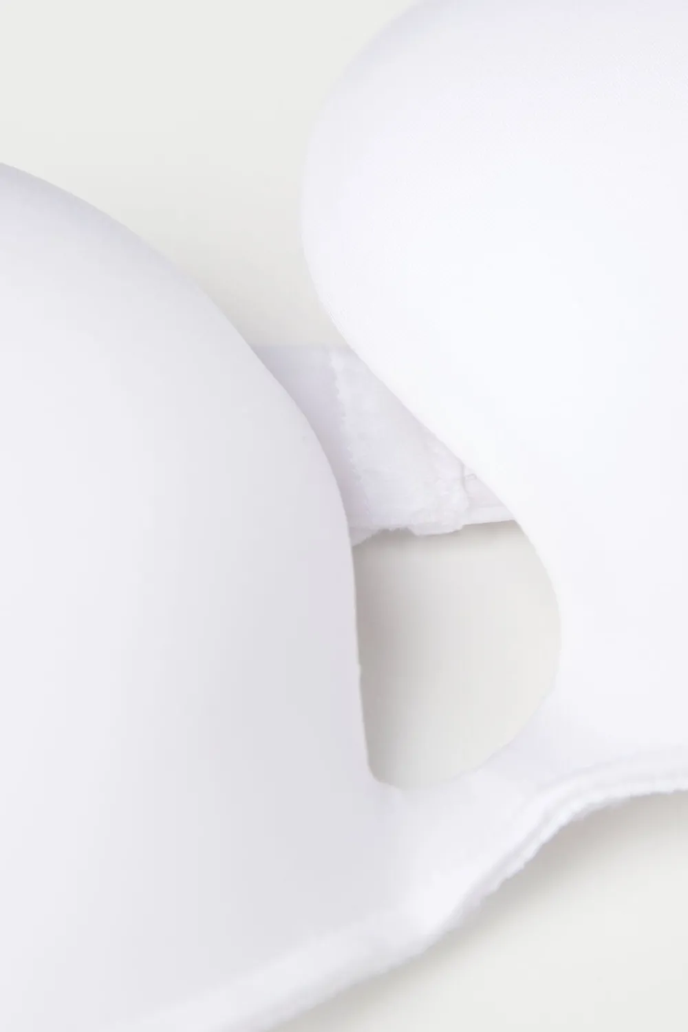 Push-up / Super Push-Up|Z Fiszbinami>Intimissimi Biustonosz push-up Monica z mikrofibry Ultralight biały - 001 - biały