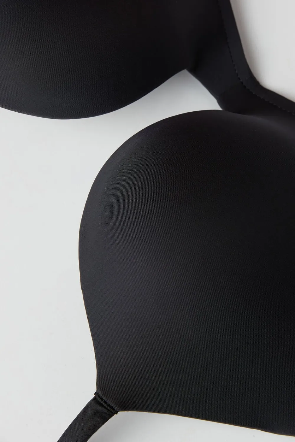Push-up / Super Push-Up|Z Fiszbinami>Intimissimi Biustonosz push-up Monica z mikrofibry Ultralight czarny - 019 - czarny