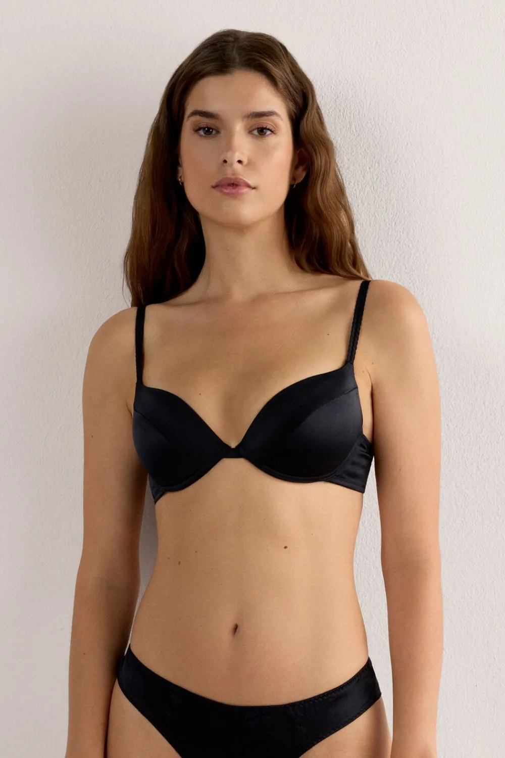 Push-up / Super Push-Up|Z Fiszbinami>Intimissimi Biustonosz Push-Up z Jedwabiu Bellissima czarny - 019 - czarny
