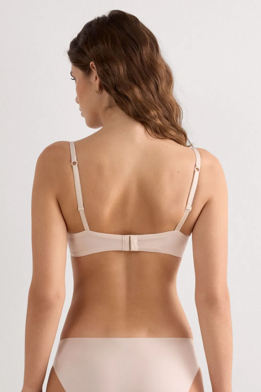 Push-up / Super Push-Up|Z Fiszbinami>Intimissimi Biustonosz super push-up Simona z mikrofibry Ultralight - 2280 - cream