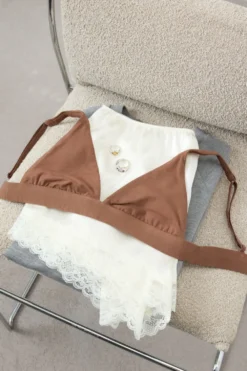 Trójkąty|Bez Fiszbin>Intimissimi Biustonosz Trójkąt Marica z Bawełny Ultralight Cotton naturalny - 502i - caramel