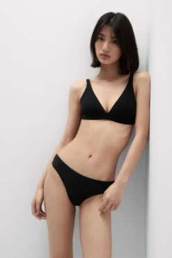 Trójkąty|Bez Fiszbin>Intimissimi Biustonosz Trójkąt Marica z Bawełny Ultralight Cotton czarny - 019 - czarny