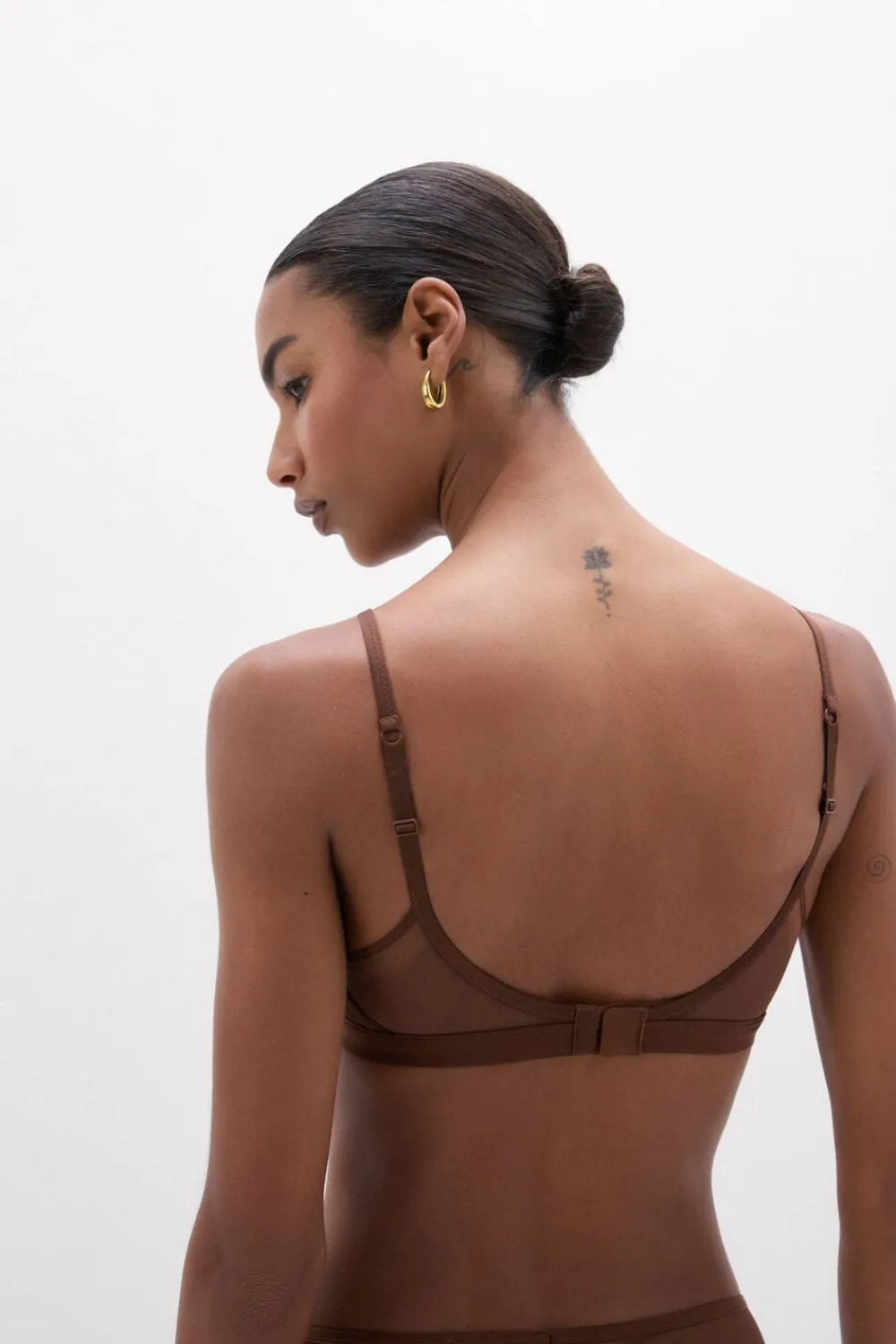 Trójkąty|Braletki>Intimissimi Biustonosz Trójkątny Invisible Touch brązowy - 876j - cocoa brown