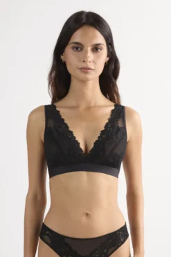 Trójkąty|Braletki>Intimissimi Biustonosz Trójkątny Lara Pretty Flowers czarny - 019 - czarny