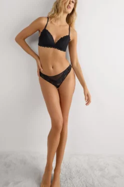 Trójkąty|Bez Fiszbin>Intimissimi Biustonosz Trójkątny Tiziana Pretty Flowers czarny - 019 - czarny