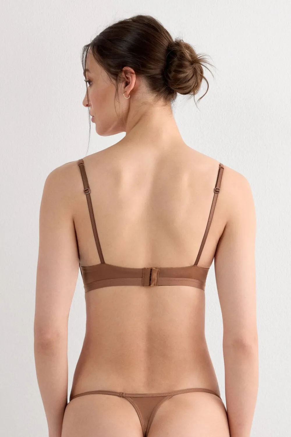 Trójkąty|Bez Fiszbin>Intimissimi Biustonosz trójkątny Tiziana z Mikrofibry Ultralight naturalny - 502i - caramel