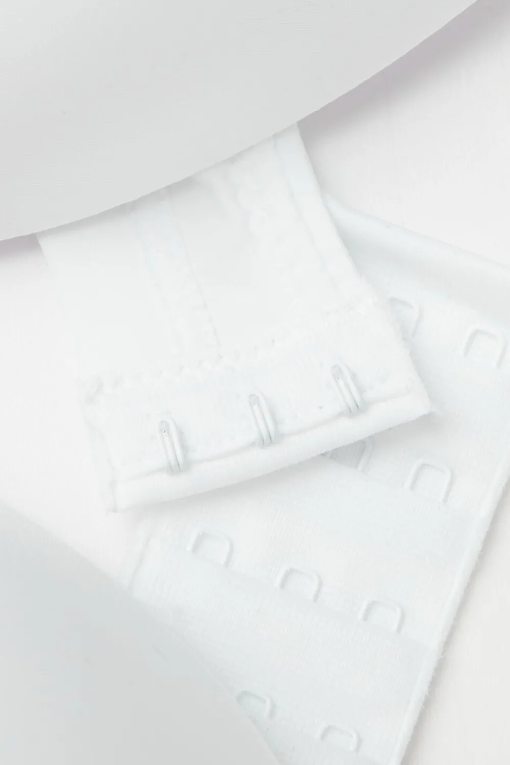 Trójkąty|Bez Fiszbin>Intimissimi Biustonosz trójkątny Tiziana z Mikrofibry Ultralight biały - 001 - biały