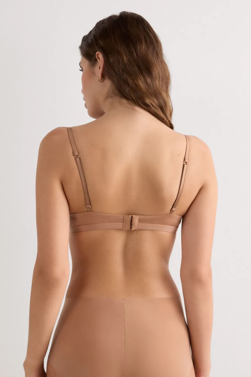 Trójkąty|Bez Fiszbin>Intimissimi Biustonosz trójkątny Tiziana z Mikrofibry Ultralight naturalny - 417i - cappuccino