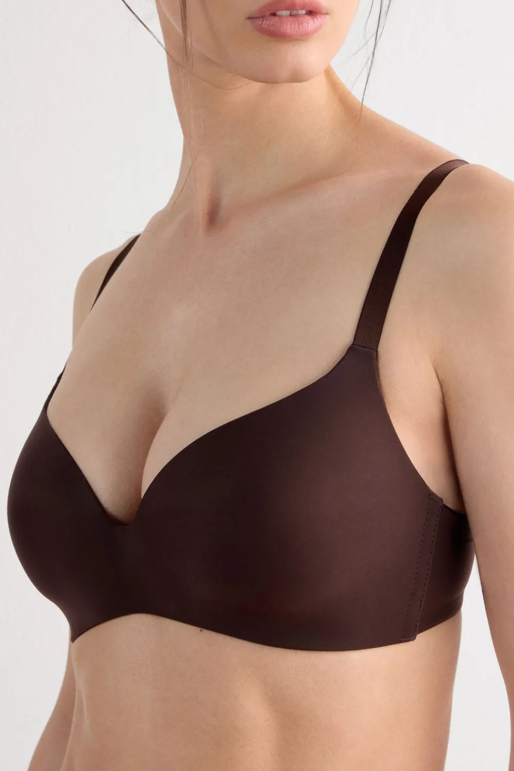 Trójkąty|Bez Fiszbin>Intimissimi Biustonosz trójkątny z mikrofibry Ultralight Adele brązowy - 705j - brąz mokka