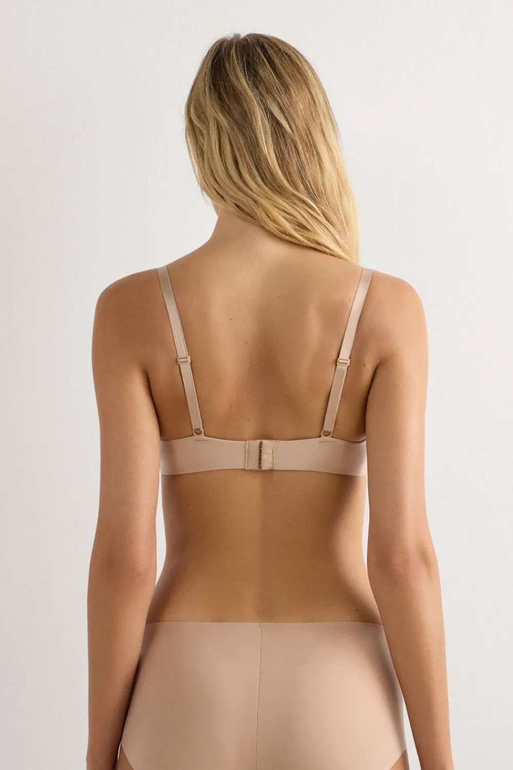 Trójkąty|Bez Fiszbin>Intimissimi Biustonosz trójkątny z mikrofibry Ultralight Adele naturalny - 044 - honey