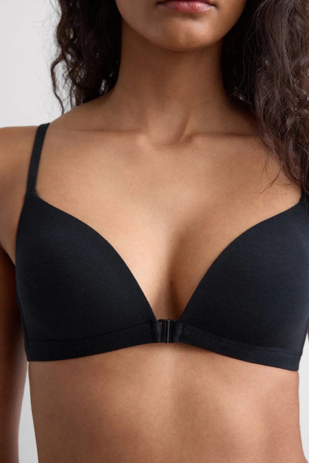 Trójkąty|Bez Fiszbin>Intimissimi Biustonosz Trójkąt Tiziana z Bawełny Ultralight Cotton czarny - 019 - czarny