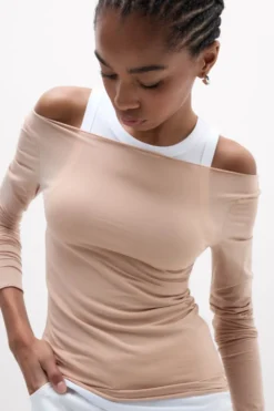Bluzki Z Długim Rękawem|Bawełna Ultralight>Intimissimi Bluzka z Dekoltem w Łódkę z Bawełny Ultralight Cotton naturalny - 044 - honey