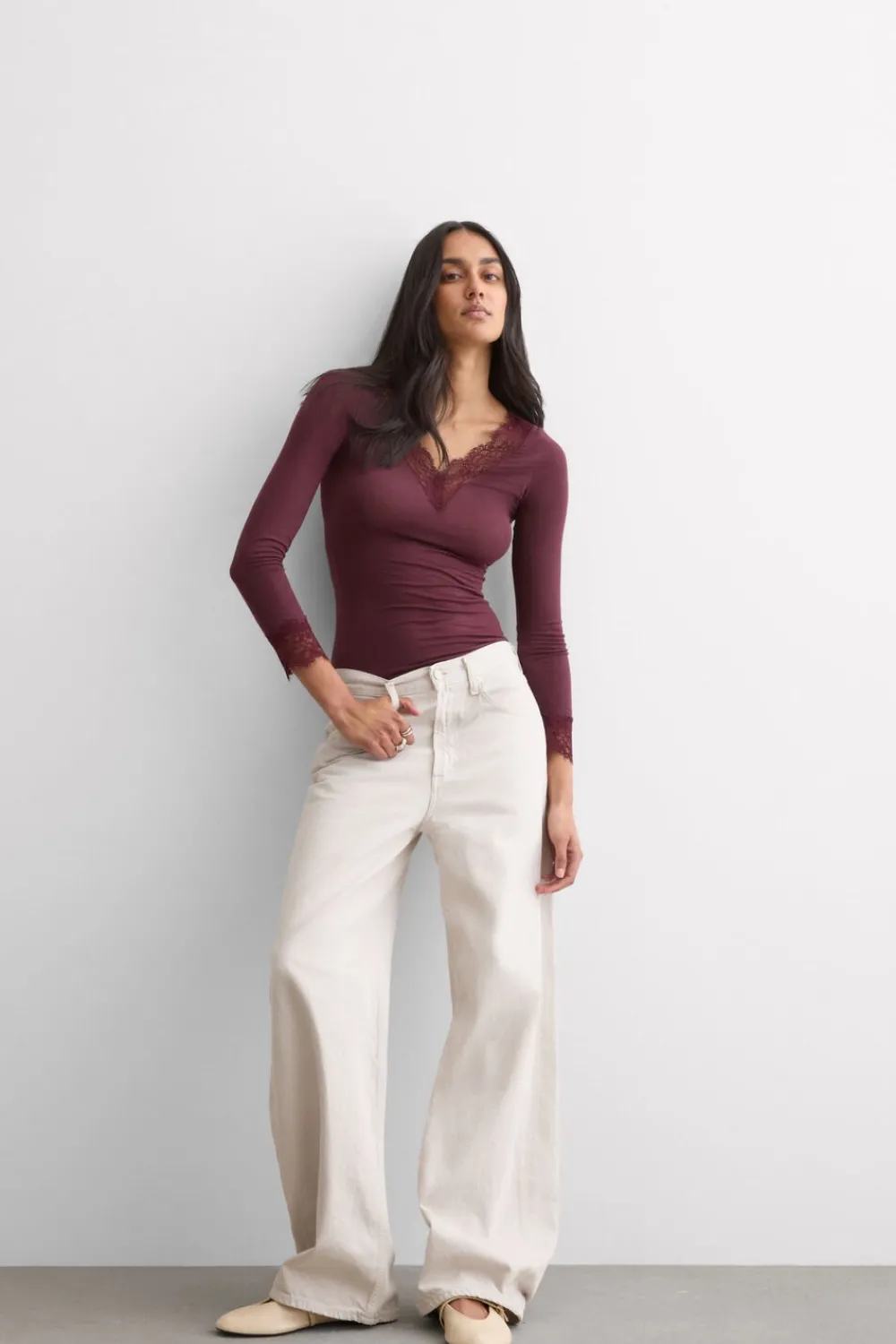 Bluzki Z Długim Rękawem|Ultralight Z Kaszmirem>Intimissimi Bluzka z długim rękawem z modalu i kaszmiru z koronką - 028k - dark burgundy