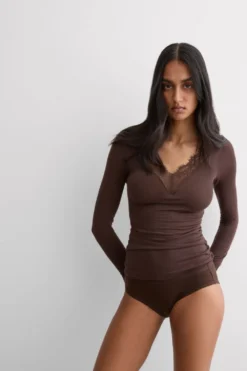 Bluzki Z Długim Rękawem|Ultralight Z Kaszmirem>Intimissimi Bluzka z długim rękawem z modalu i kaszmiru z koronką brązowy - 130 - brązowy