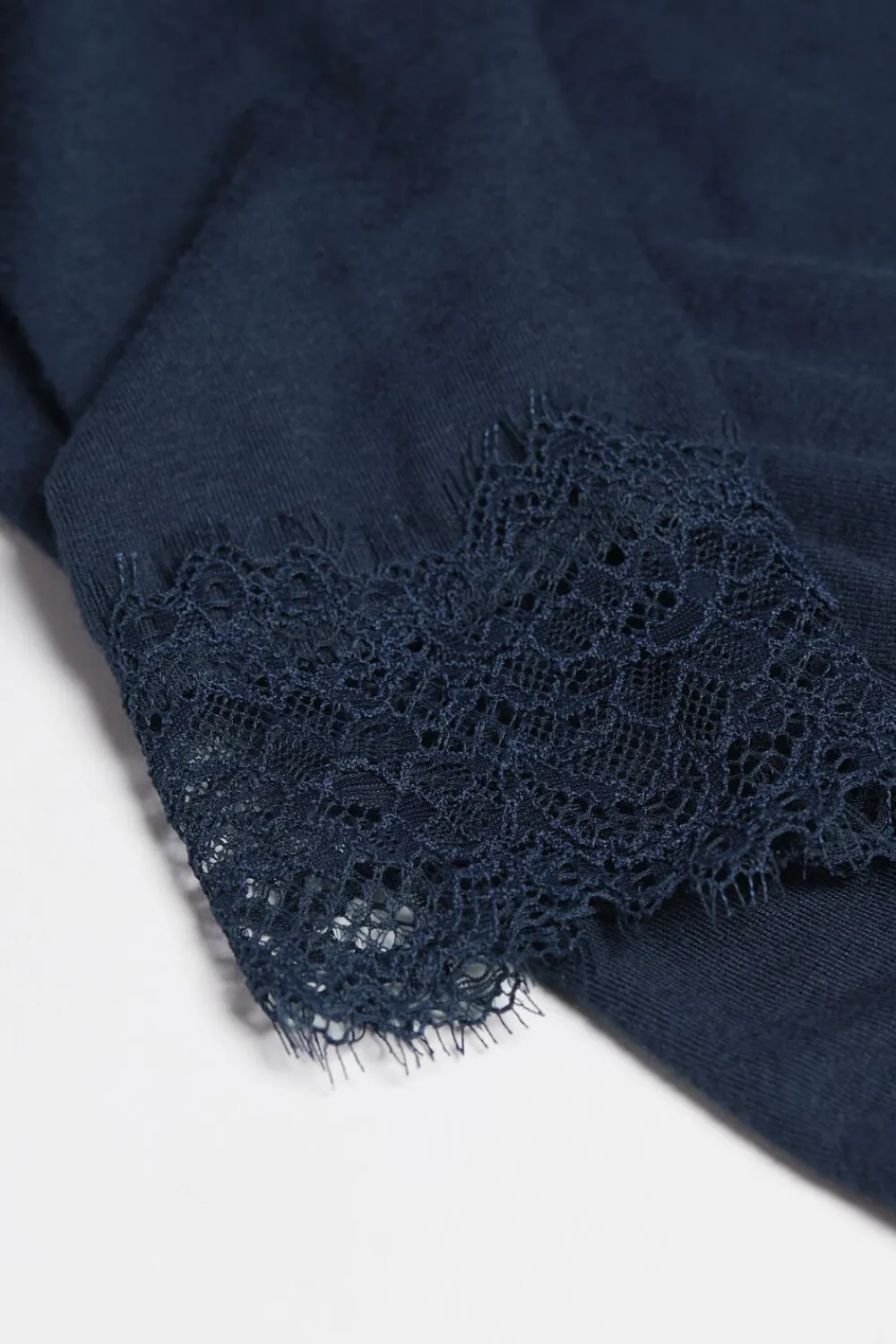 Bluzki Z Długim Rękawem|Ultralight Z Kaszmirem>Intimissimi Bluzka z długim rękawem z modalu i kaszmiru z koronką niebieski - 1467 - intensywny niebieski
