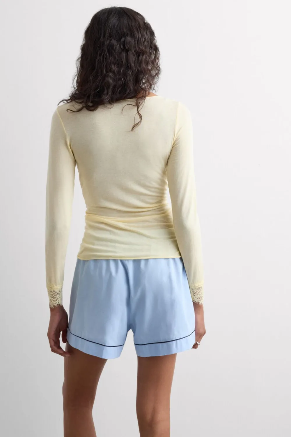Bluzki Z Długim Rękawem|Ultralight Z Kaszmirem>Intimissimi Bluzka z długim rękawem z modalu i kaszmiru z koronką żółty - 112k - flan yellow
