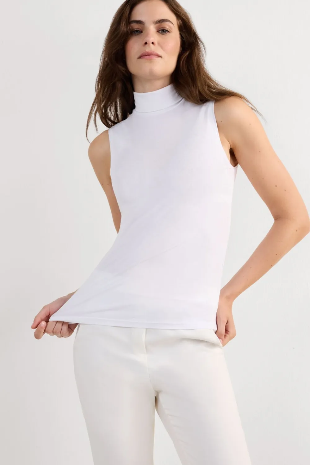 Topy|Z Golfem>Intimissimi Bluzka z Golfem Bez Rękawów z Mikromodalu biały - 7478 - bianco latte