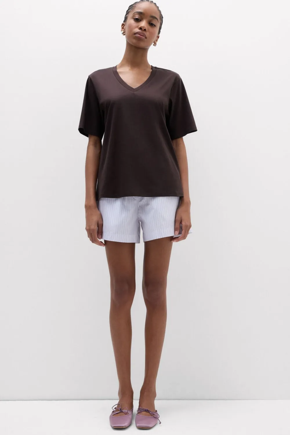 T-shirty|Bawełna>Intimissimi Bluzka z Krótkim Rękawem z Dekoltem w Serek z bawełny Elevated Cotton brązowy - 705j - brąz mokka