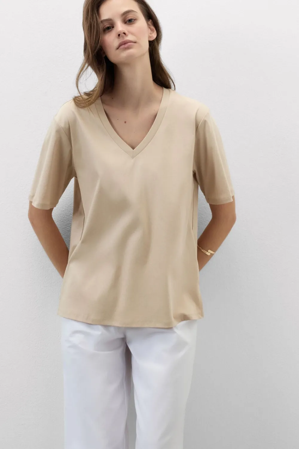 T-shirty|Bawełna>Intimissimi Bluzka z Krótkim Rękawem z Dekoltem w Serek z bawełny Elevated Cotton naturalny - 447j - mandorla beige