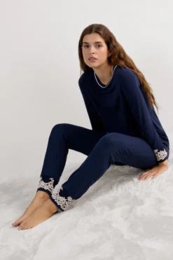 Piżamy Długie|Modal>Intimissimi Bluzka z Modalu Pretty Flowers kremowy - 347i - blu intenso/vaniglia