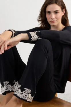 Piżamy Długie|Modal>Intimissimi Bluzka z Modalu Pretty Flowers wielobarwny - 9887 - nero/ivory