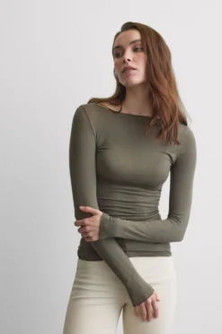 Bluzki Z Długim Rękawem|Ultralight Z Kaszmirem>Intimissimi Bluzka z Modalu z Dekoltem w Łódkę zielony - 660j - safari green