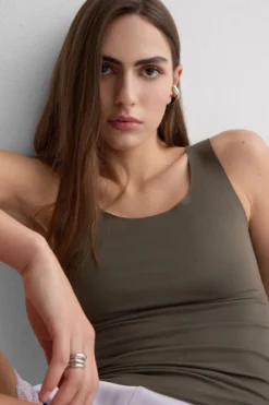 Topy|Bawełna>Intimissimi Bluzka z Okrągłym Dekoltem z Surowo Wykończonej Bawełny zielony - 660j - safari green