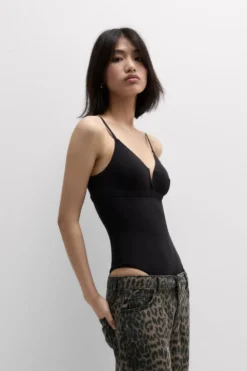 Body|Fresh Bamboo>Intimissimi Body z Cienkimi Ramiączkami z Tkaniny Fresh Bamboo czarny - 019 - czarny