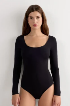 Body|Modal>Intimissimi Body z długim rękawem z modalu, z dekoltem w karo czarny - 019 - czarny