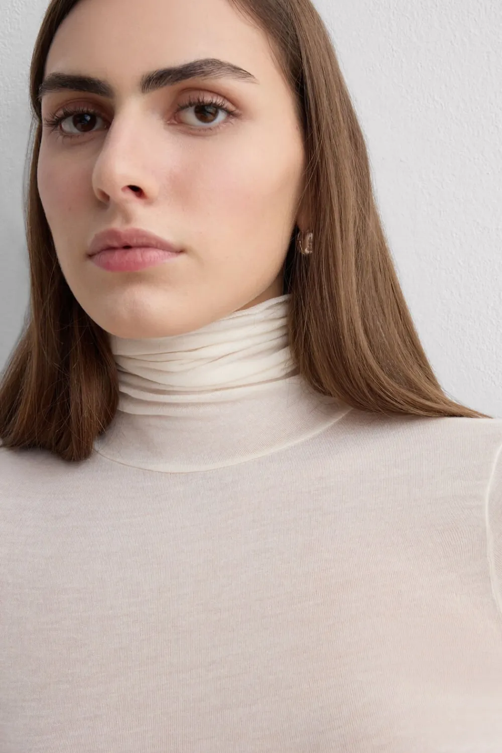Z Golfem|Body>Intimissimi Body z Golfem z Ultralekkiego Modalu z Dodatkiem Kaszmiru kremowy - 231i - vaniglia