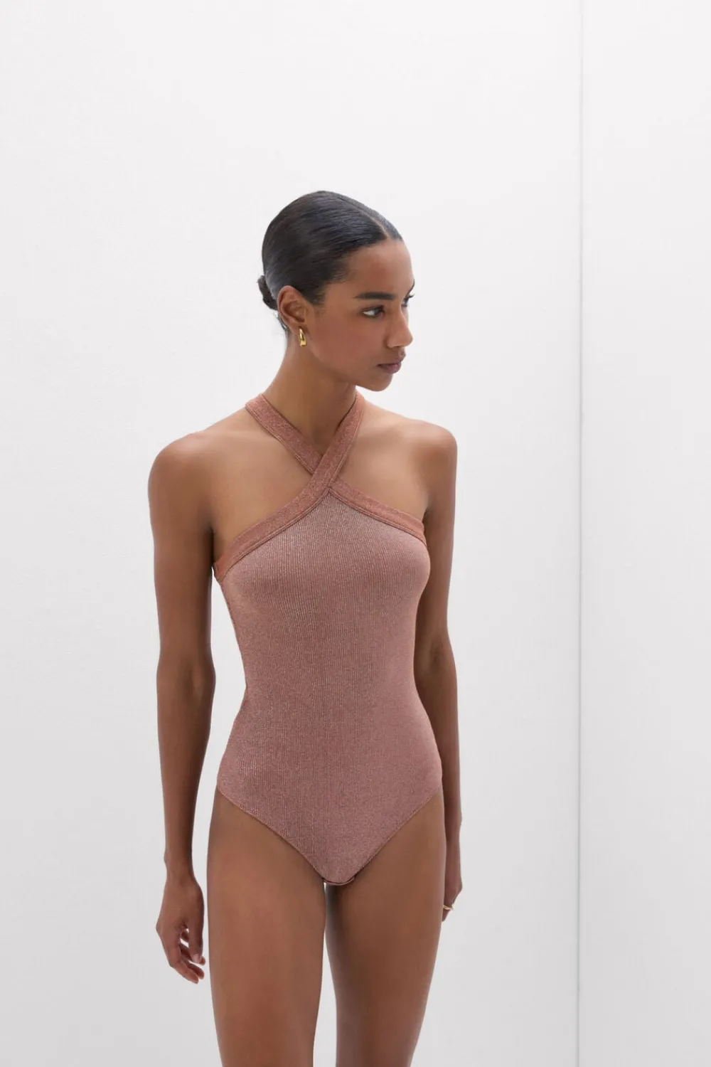 Body|Bawełna>Intimissimi Body z Krzyżującym się Dekoltem, z Prążkowanej Tkaniny Lama naturalny - 099k - caramel lame'